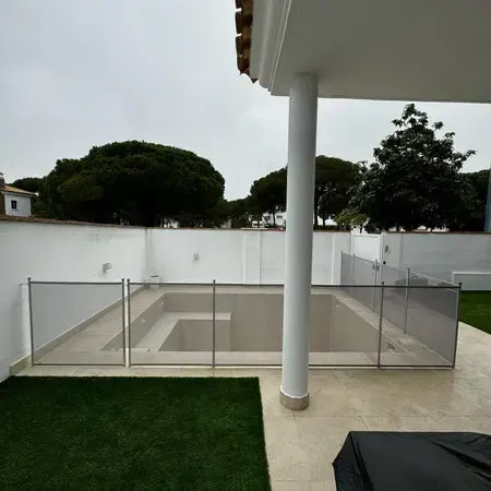 Instalación de valla de piscina en Valencia - KidoSafe